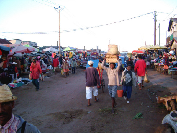 Tana Street Market