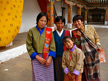 Women in Punhaka Dzong